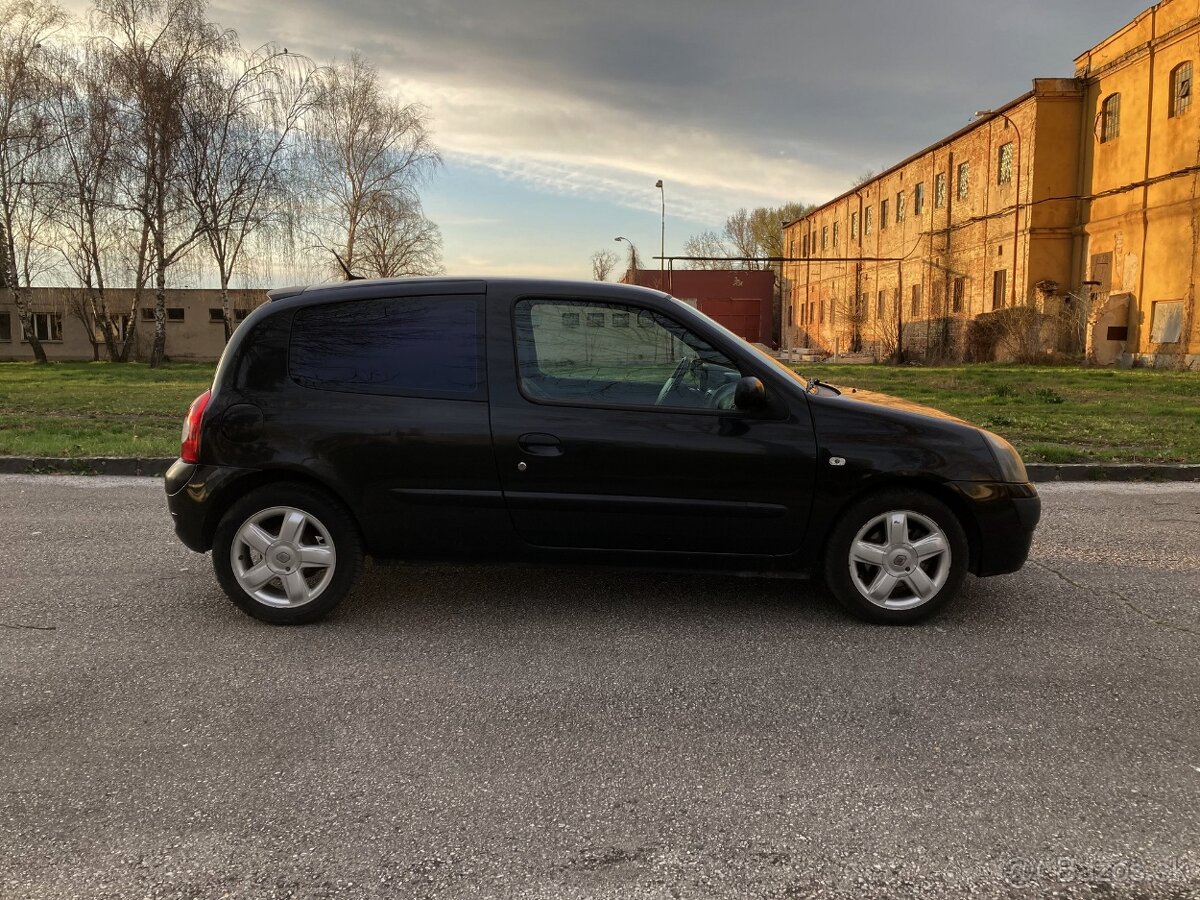 Renault Clio 1.6 16v 2002 Dynamique - 5