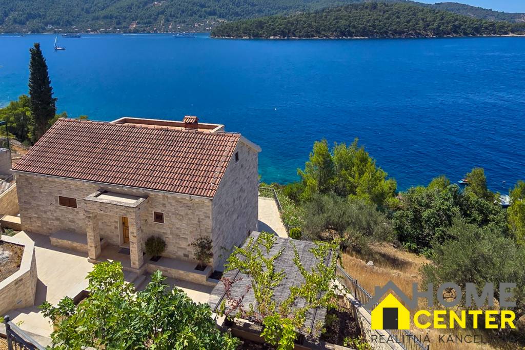 Na predaj ZREKONŠTRUOVANÁ KAMENNÁ VILA /200 m²/ Dalmátsko, K - 5