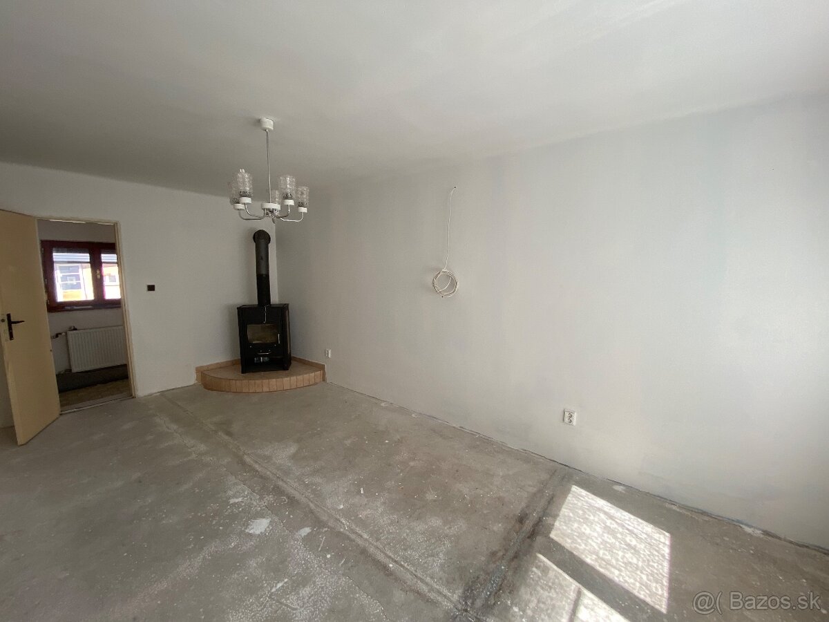 Čiastočne zrekonštruovaný starší rodinný dom v Andovciach - 5