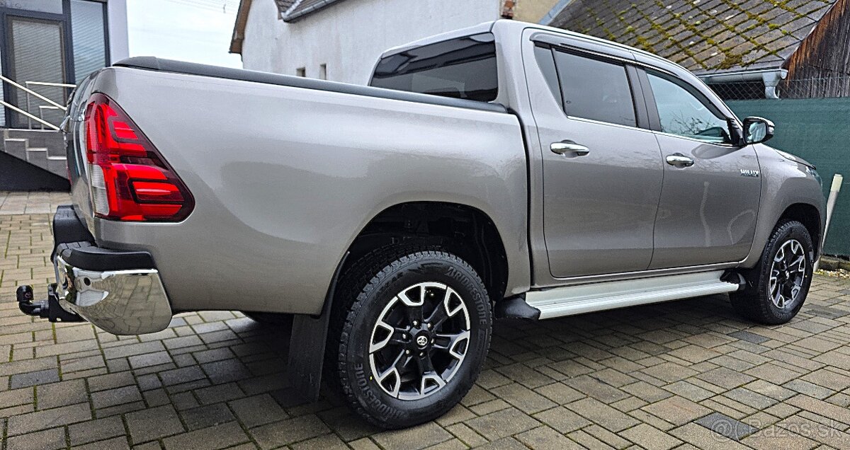 Toyota Hilux DC 2.4 I D-4D Executive A/T - 5