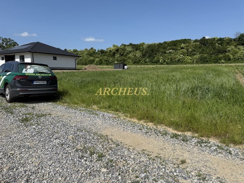 Predám rovinatý pozemok v obci Torysa, 1018m2 - 5