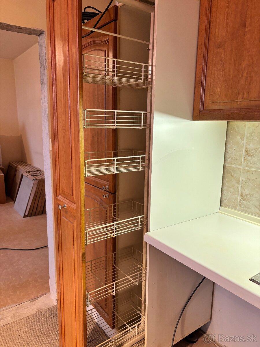 Kuchyňa z masívu so spotrebičmi - 5