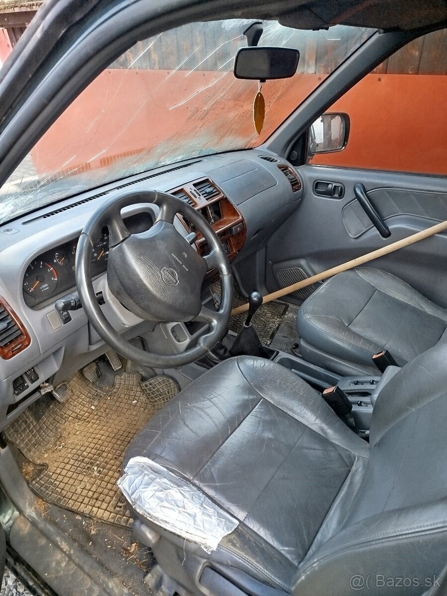 Nissan Terrano - 5