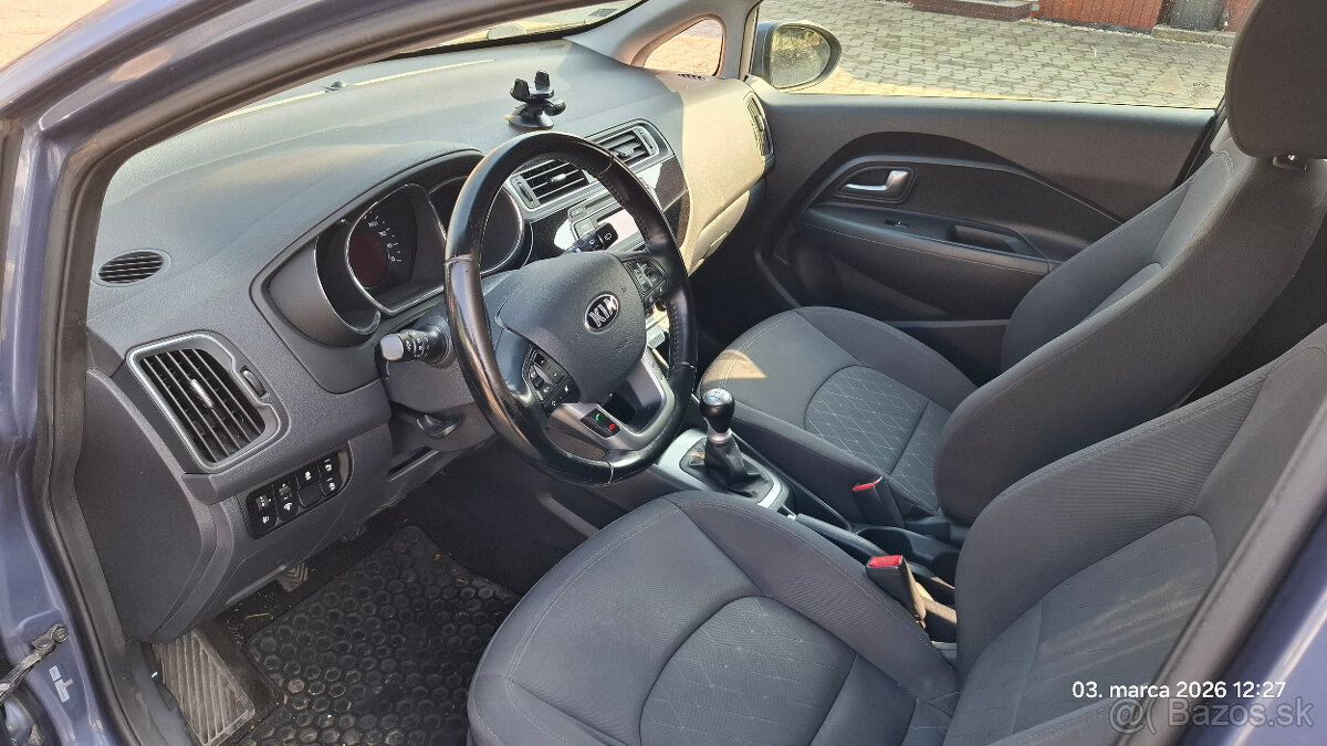 KIA RIO 2015 benzín 1.25 - 5