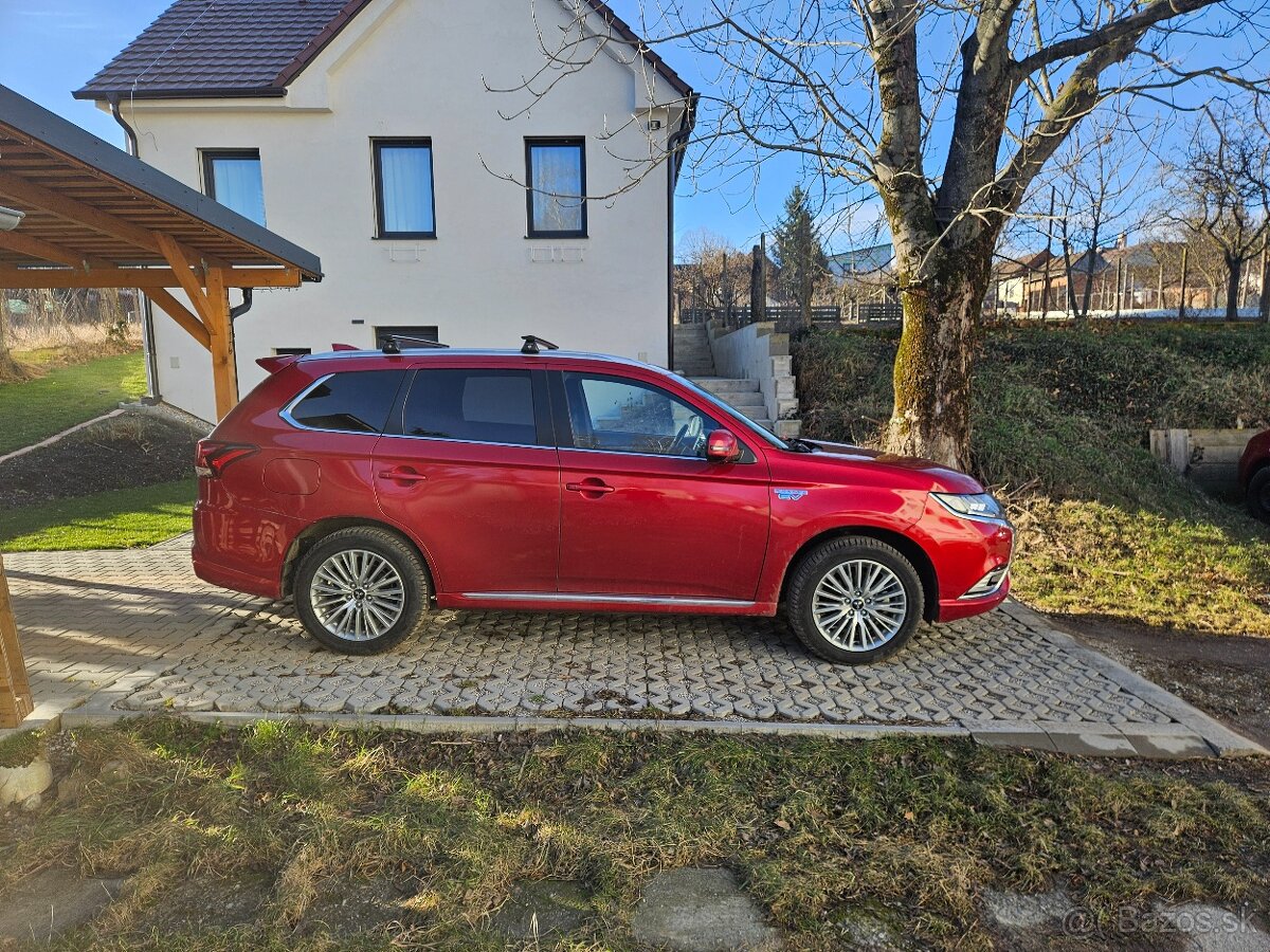 Mitsubishi Outlander 2.4 MIVEC PHEV Intense 4WD
