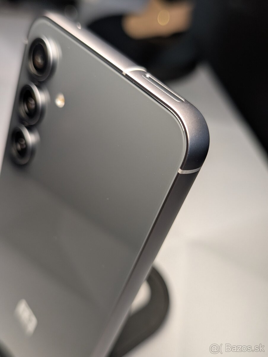 Samsung Galaxy S23 FE - 5