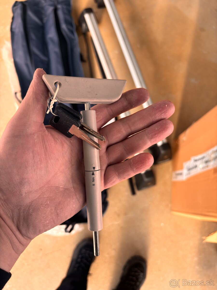 Priečniky / strešné nosiče vw Passat b8 kombi. - 5