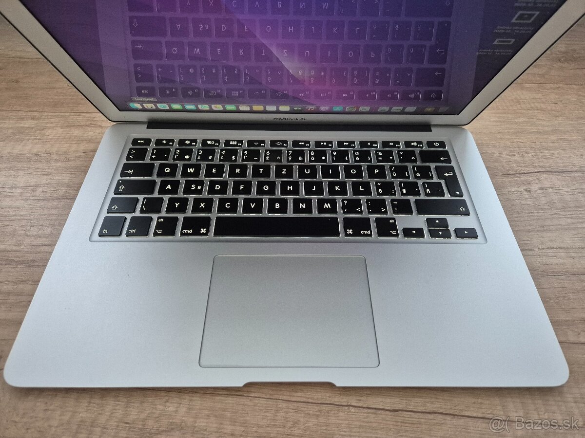 MacBook Air (13-inch, 2017) /Intel Core i5/8GB RAM/128GB SSD - 5