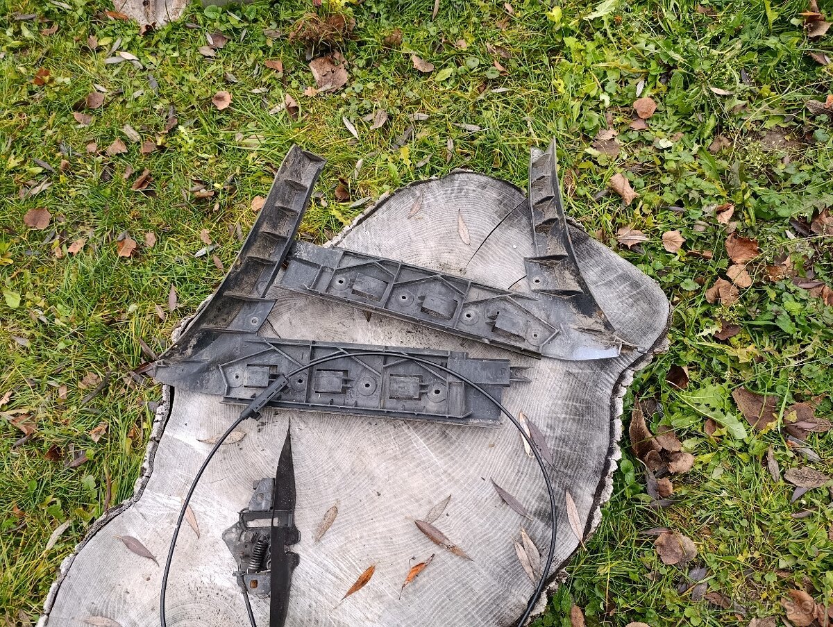 Zámok prednej kapoty Superb1 2005 - 5