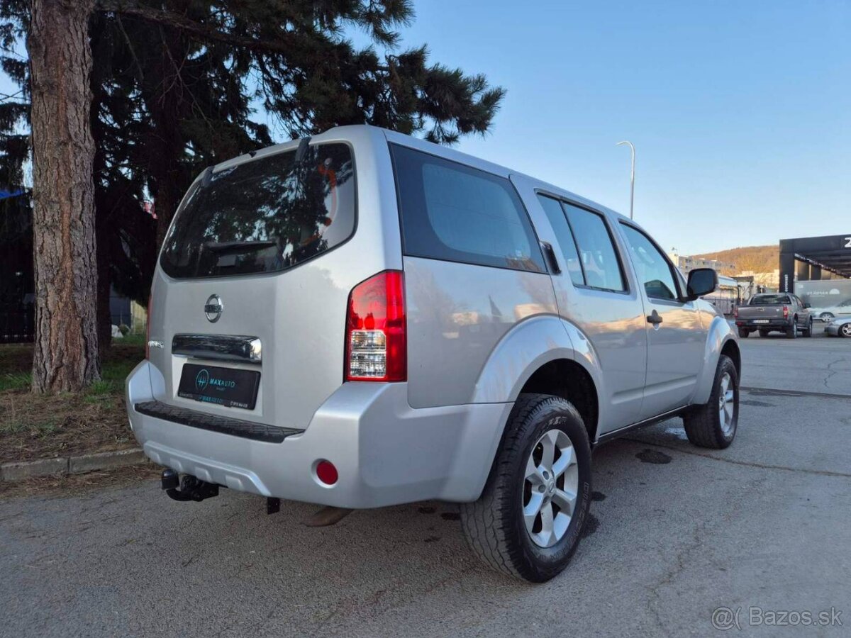Nissan Pathfinder 2.5 dCi SE - 5