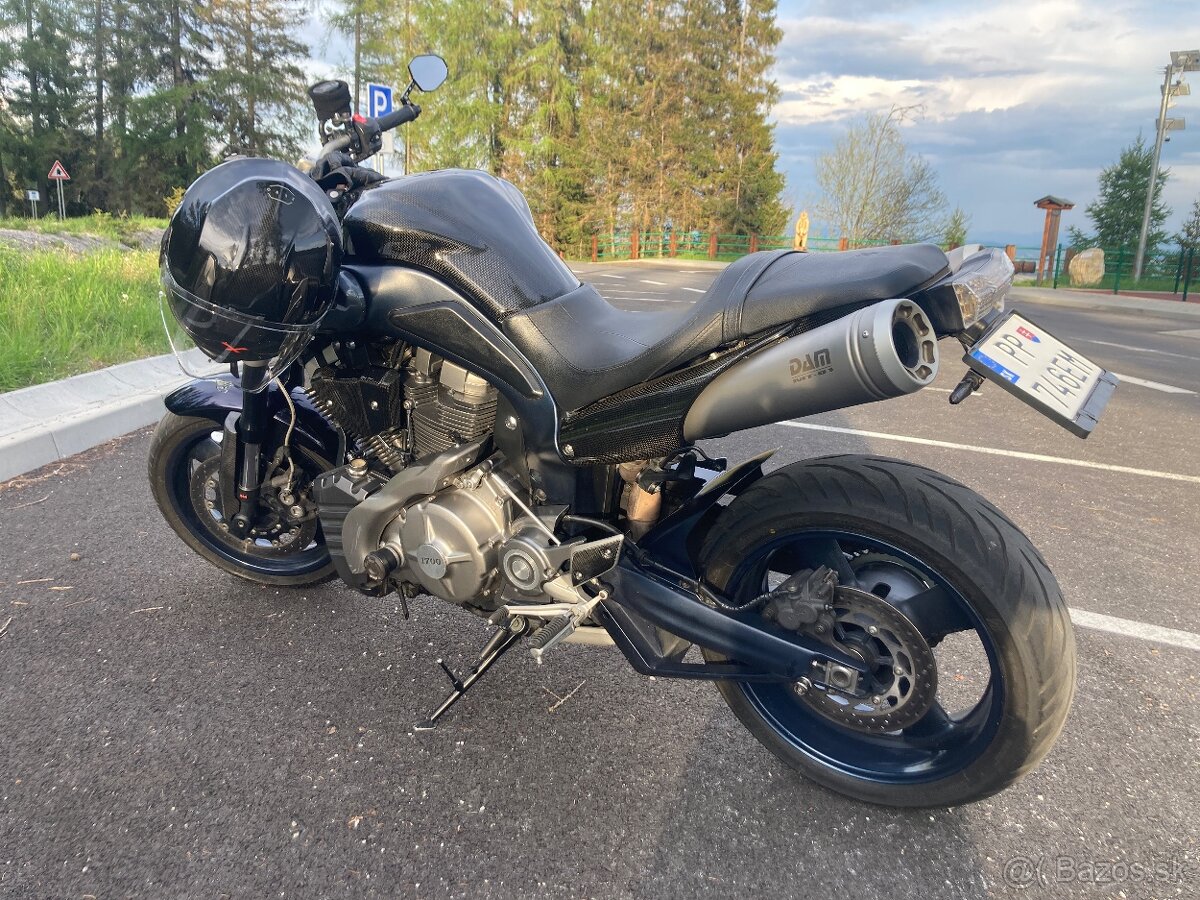 Yamaha MT 01 - 5