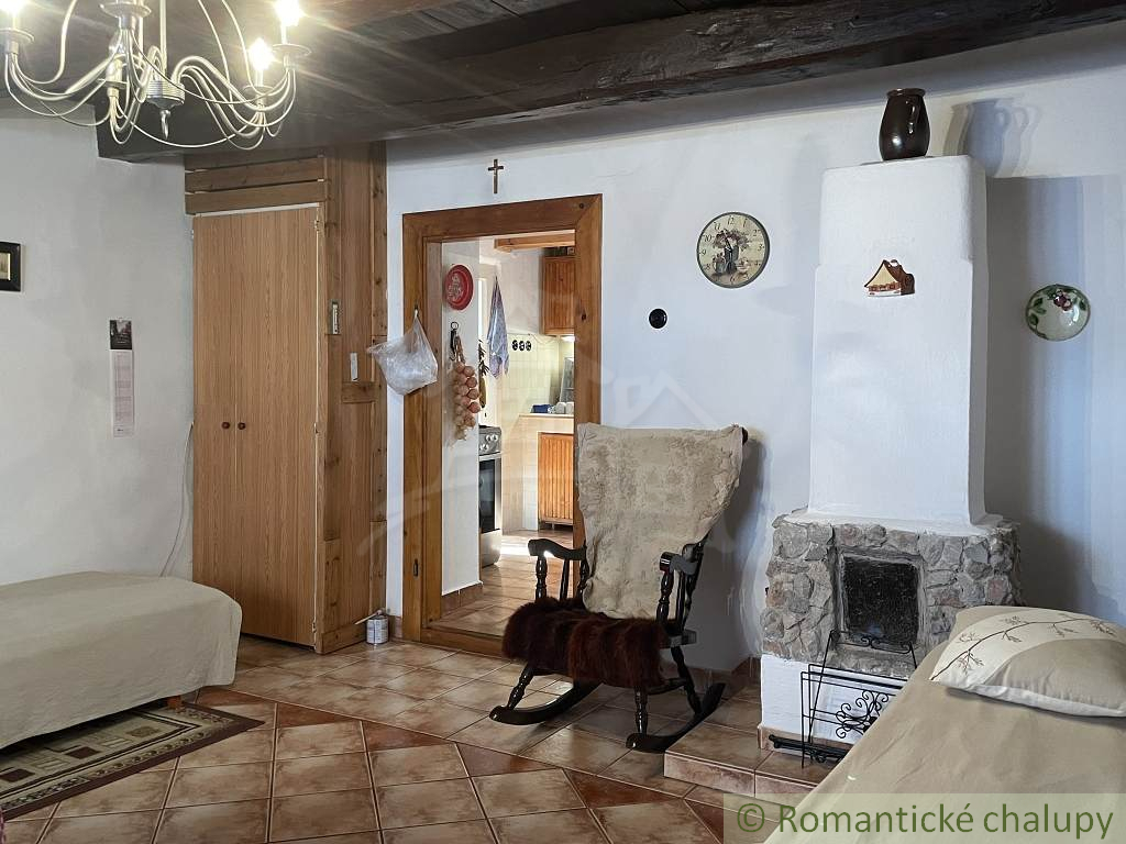 Zrekonštruovaná chalupa v obci Háj - 5