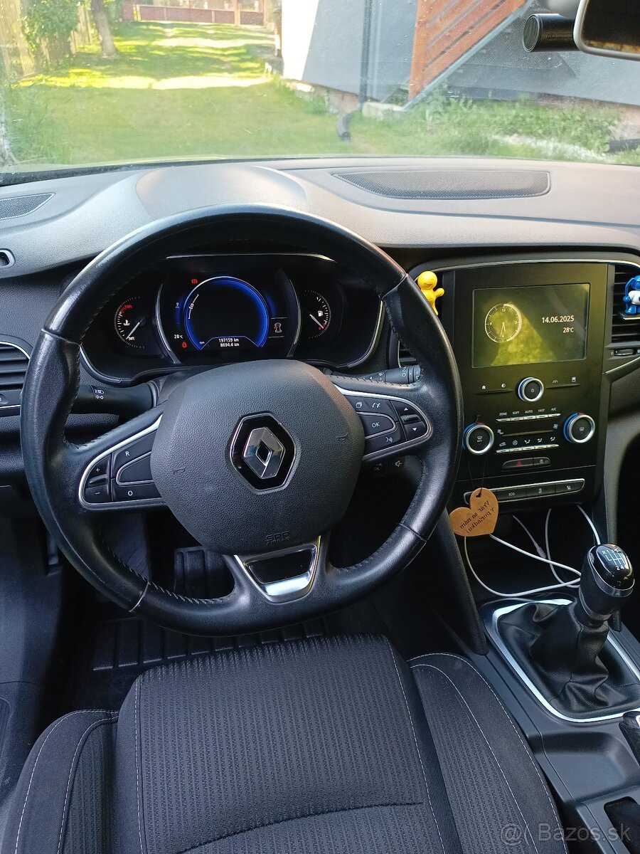 Renault megane IV Grandtour 2017 1.5dci - 5