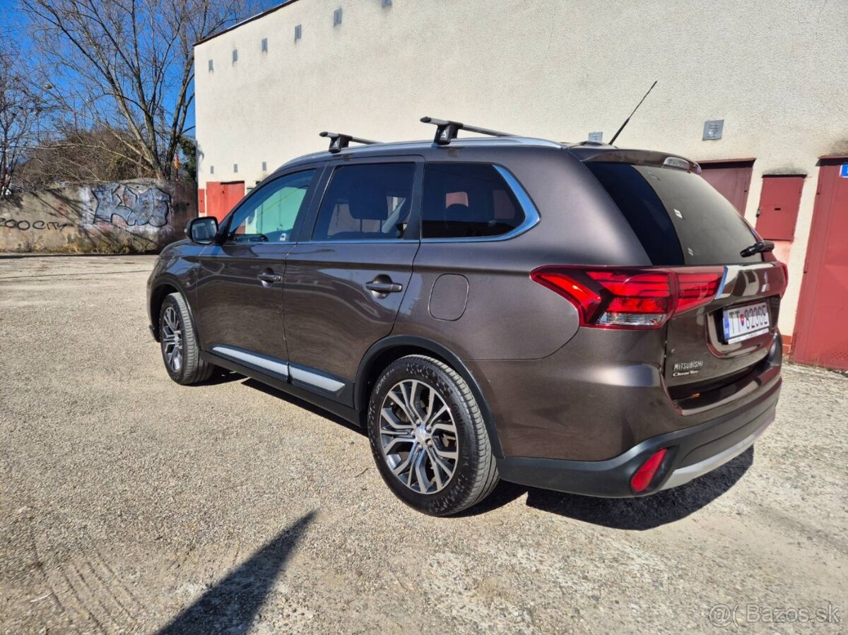 Mitsubishi Outlander 2.2D 4x4 2015 - 5