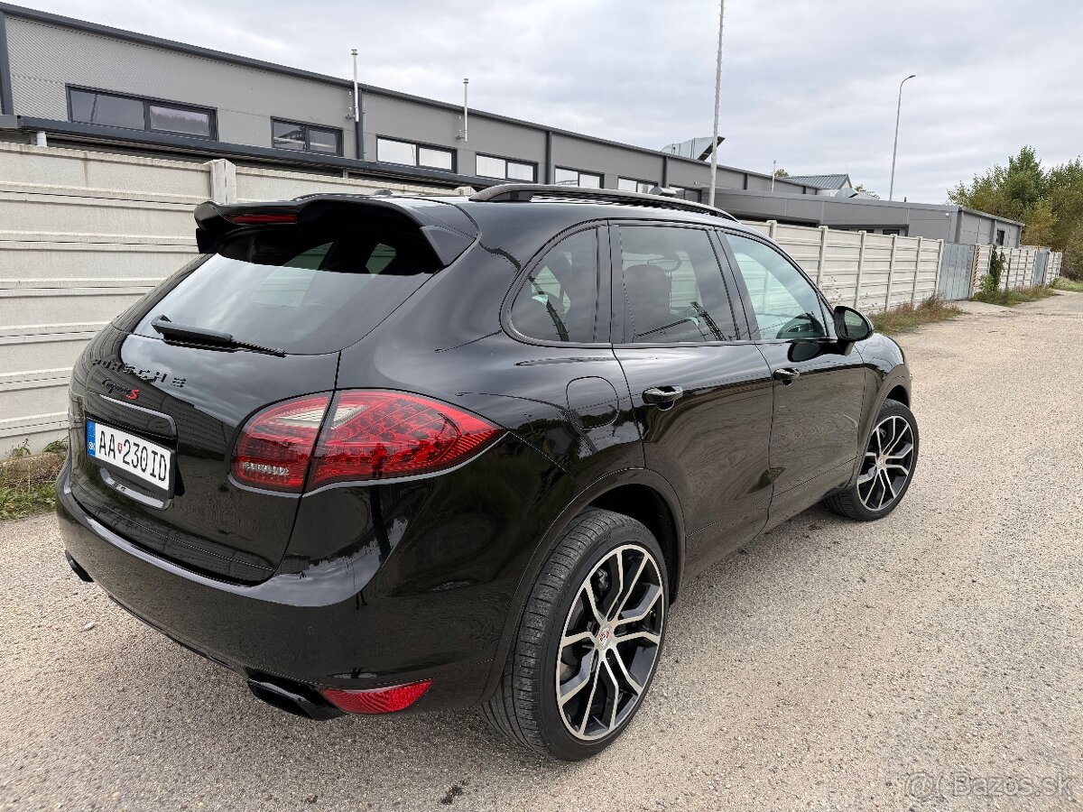 Porsche Cayenne S - 5