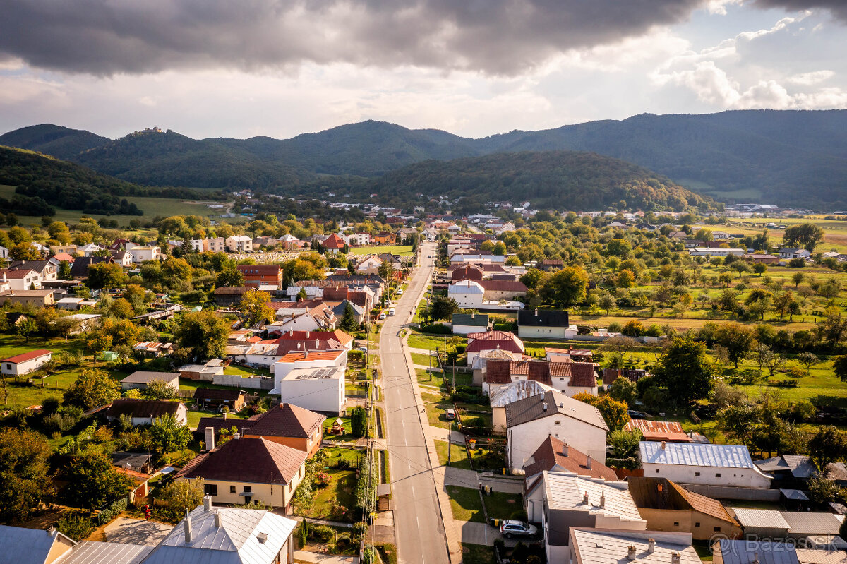 Krásny pozemok na predaj v strede obce - 5