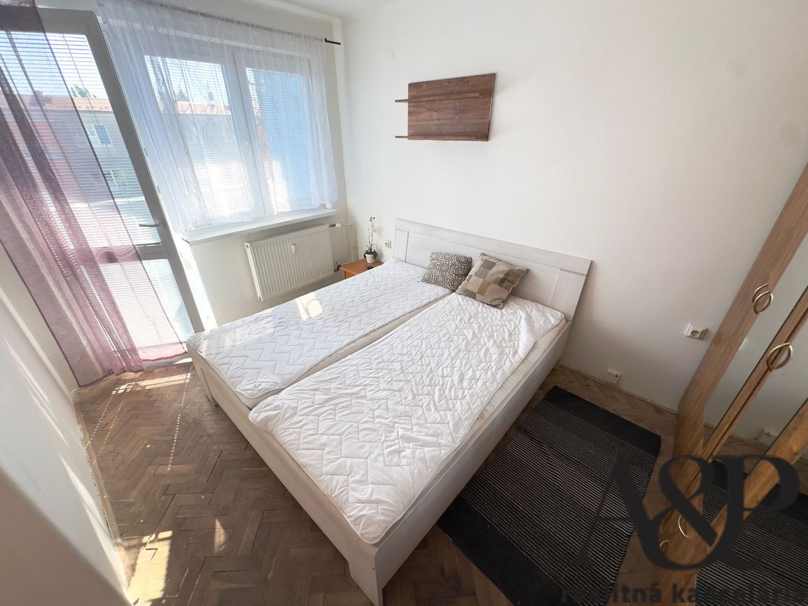 NA PREDAJ 2 IZB. BYT S LOGGIOU, 49M2, KALINČIAKOVA UL., SENI - 5