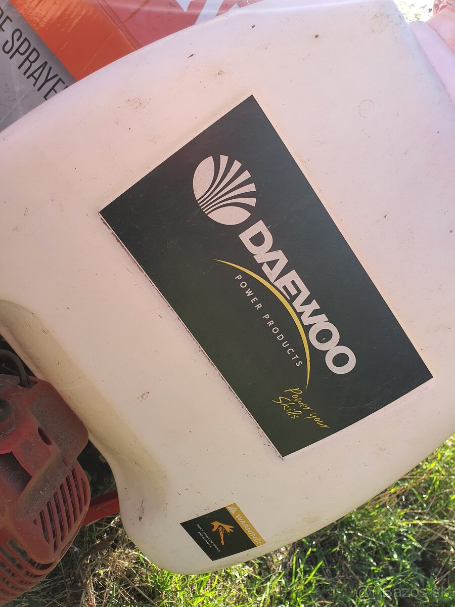 Motorovy postrekovac - 5