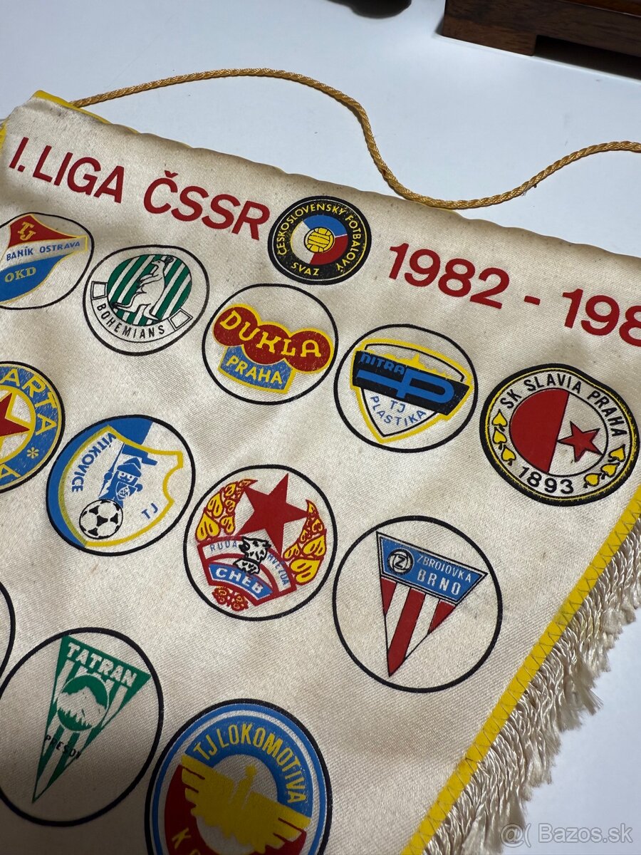 Predam dva ks vlajky Liga ČSSR - 5