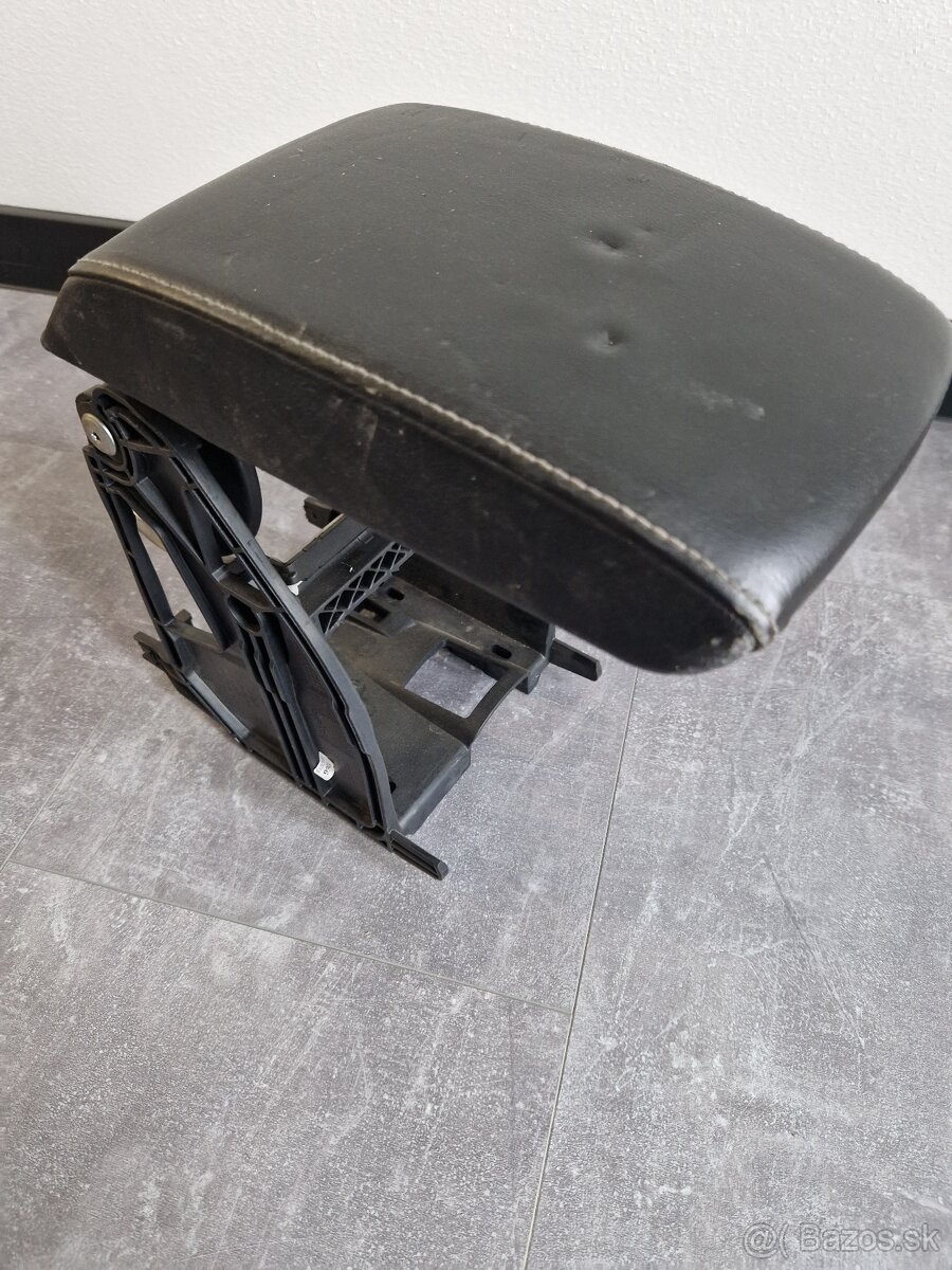 Diely interiéru Škoda Octavia 3 - 5