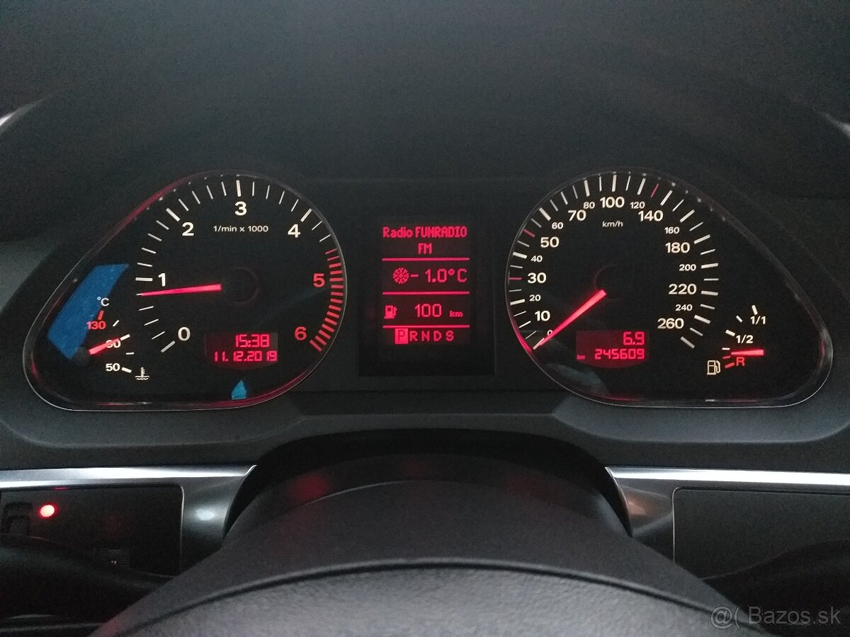 Budíky Audi A6 C6 3.0 tdi - 5