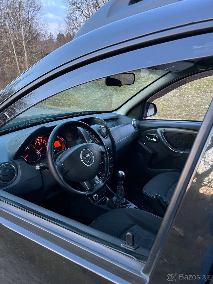 Dacia DUSTER 1,6 77kw 4x4 TOP - 5