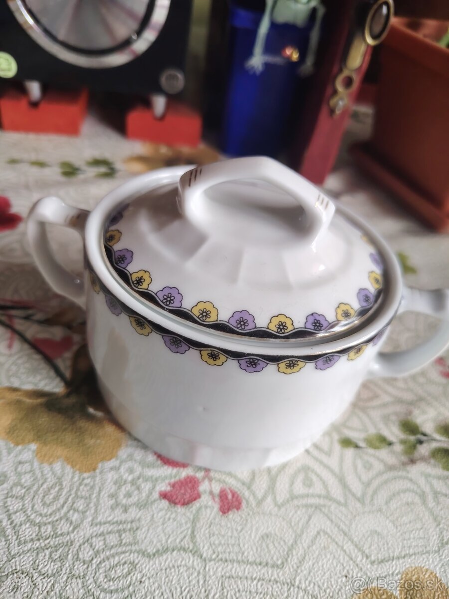 Taniere šalky a iné - 5