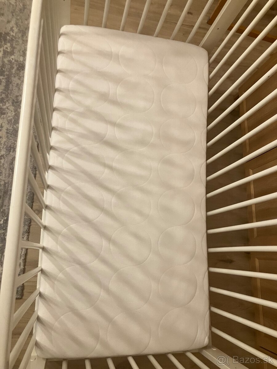 Detska postielka aj s matracom + vybavička + vanička - 5