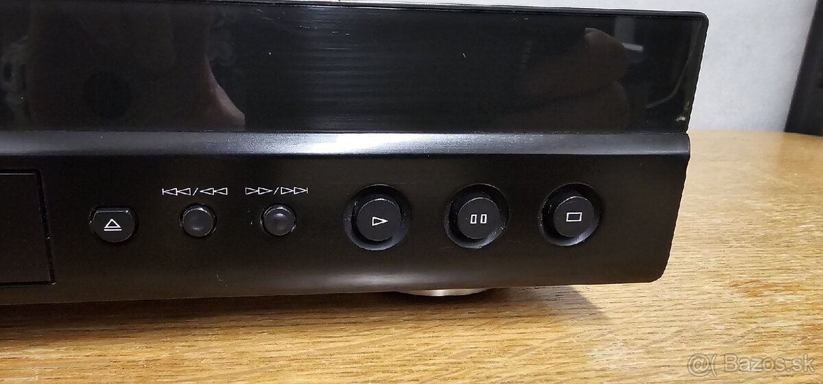 YAMAHA BD-S667 Blu-ray prehrávač - 5