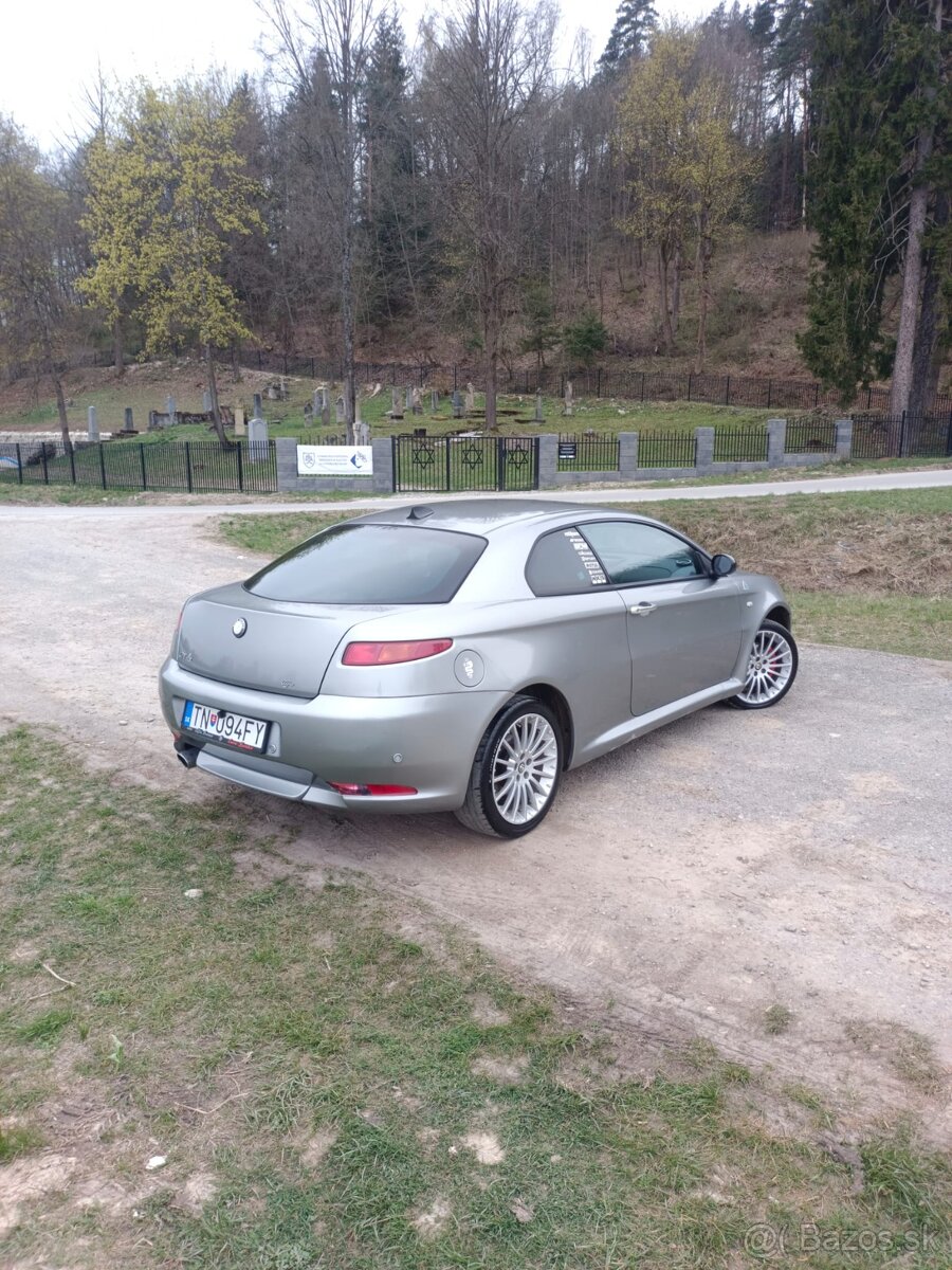 Alfa Romeo GT 1.9 JTD - 5