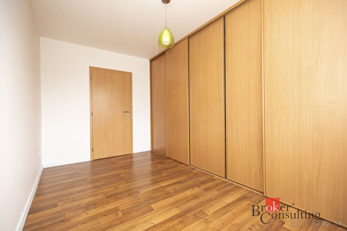 REZERVOVANÉ NA PREDAJ 3 izbový slnečný byt na Podŕškoch, - View 5