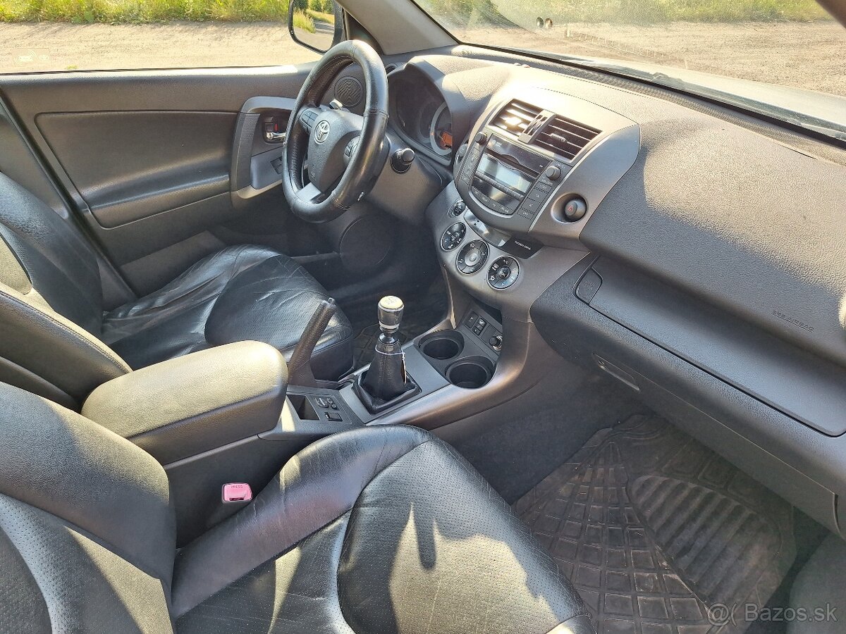 Toyota RAV4 2.2 D-4D 110kW 4x4 - 5