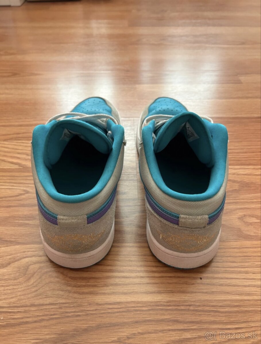 AIR JORDAN 1 LOW SE - 5