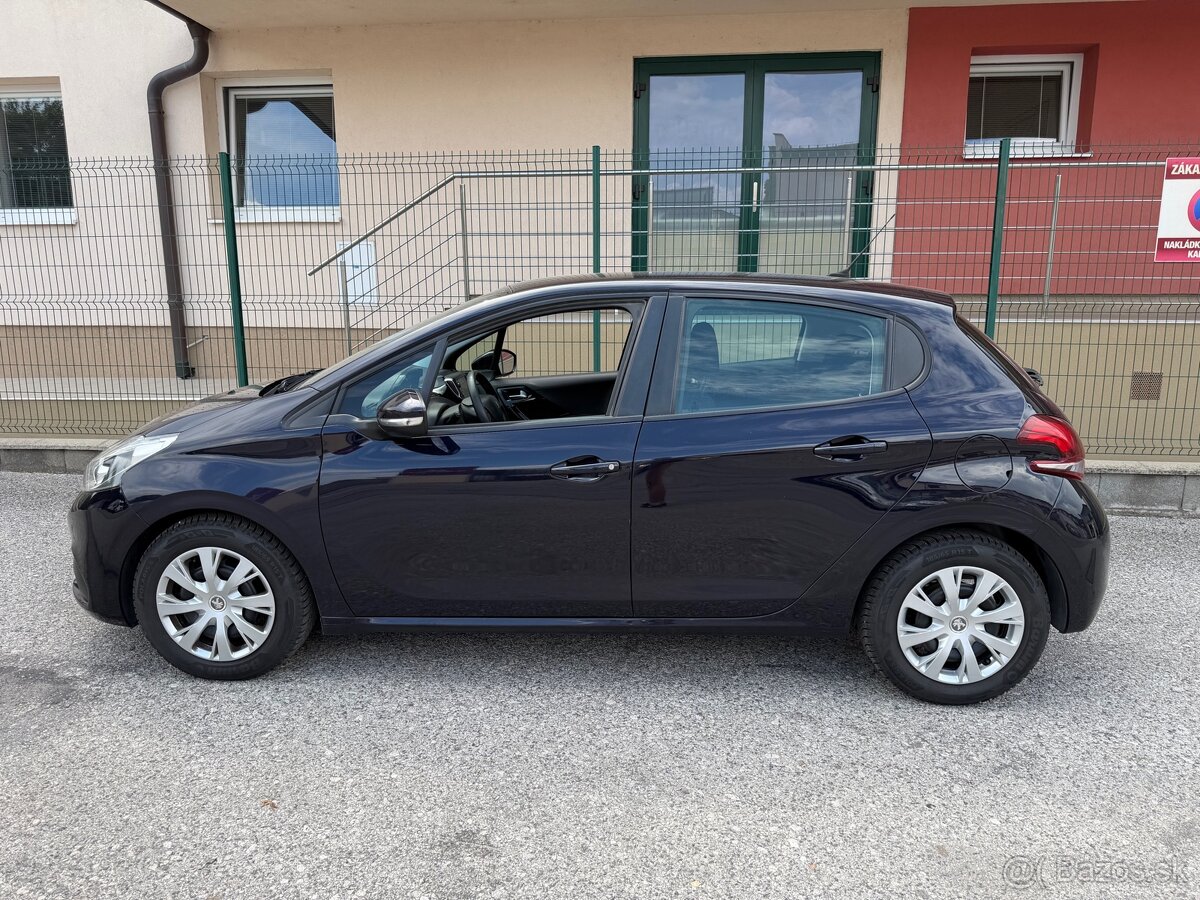 Peugeot 208 1,2i - 5