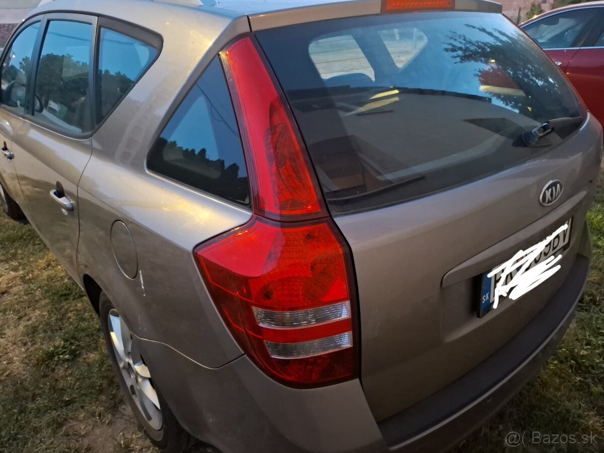 Kia Ceed 1.6 crdi kombi - 5