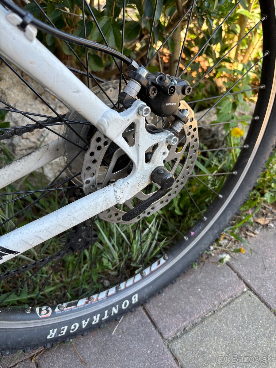 TREK 4500 - 5