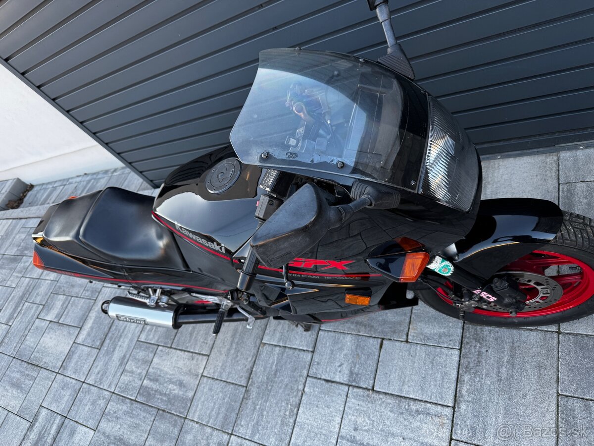 Kawasaki GPX500R - 5