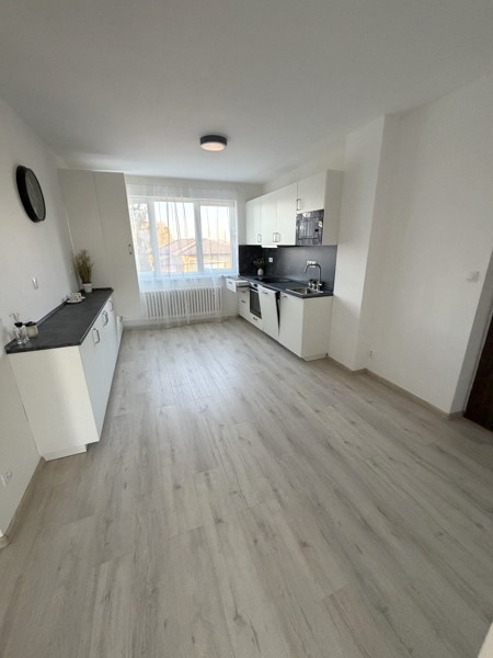 SKVELÝ BYT PRE KRÁSNE BÝVANIE :) 3 izbový byt 69 m2, garáž, - 5