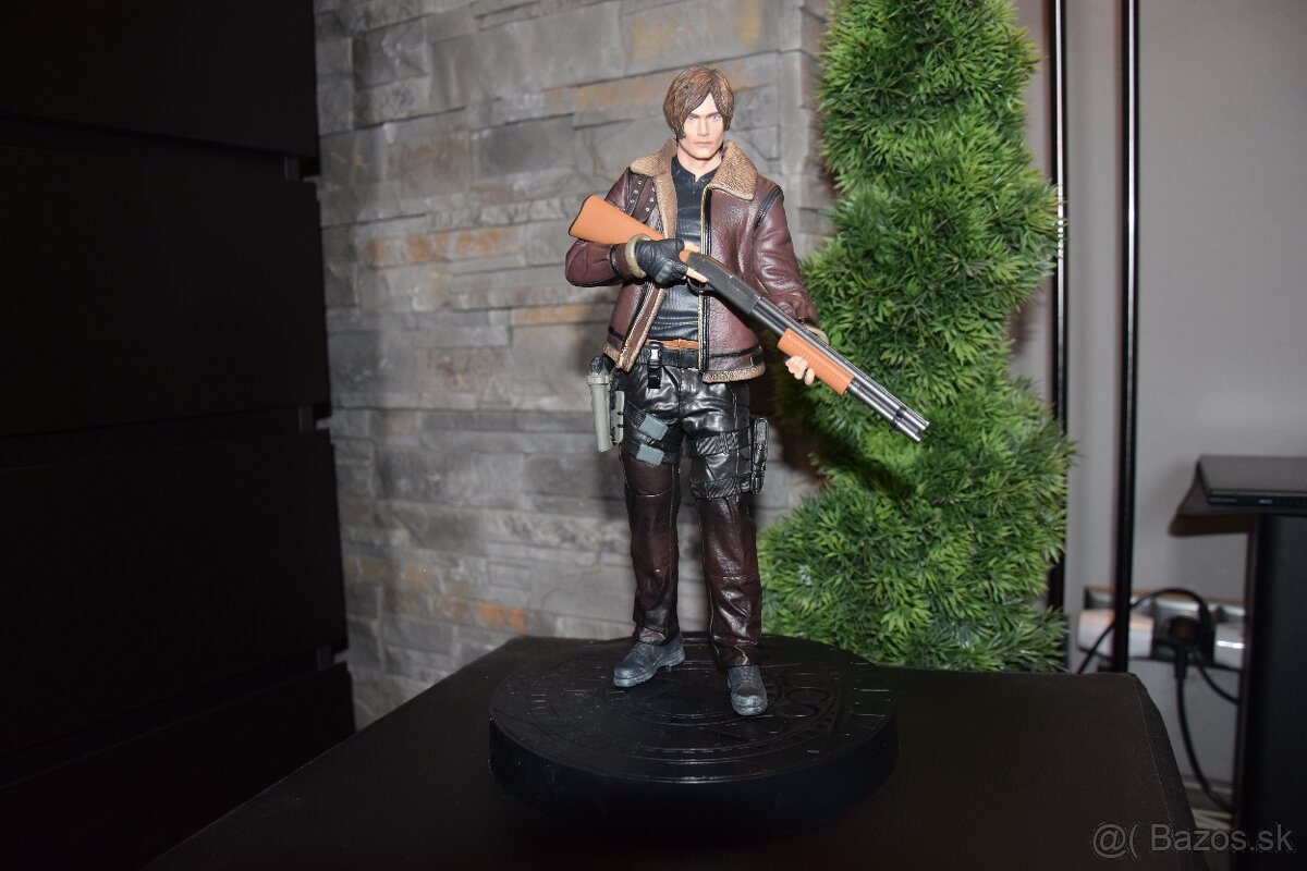 Resident Evil Leon Kennedy - 5