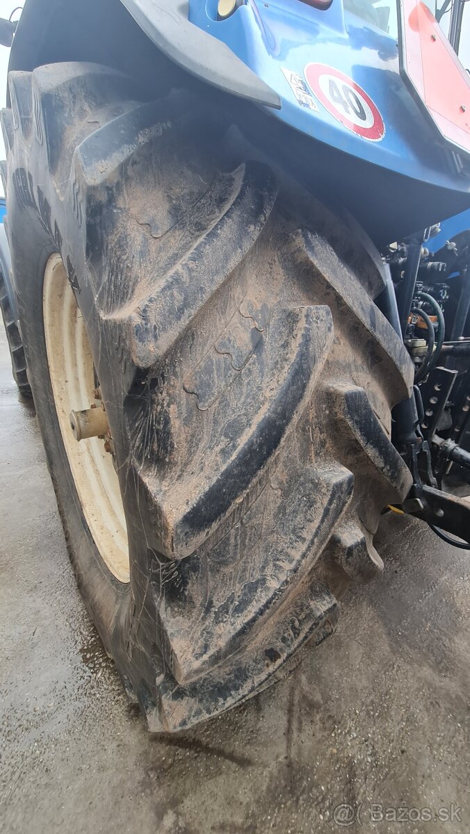 Predám traktor New Holland T7.250 - 5