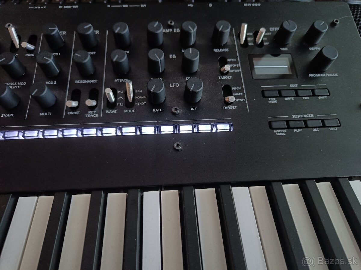 Korg Minilogue xd - 5