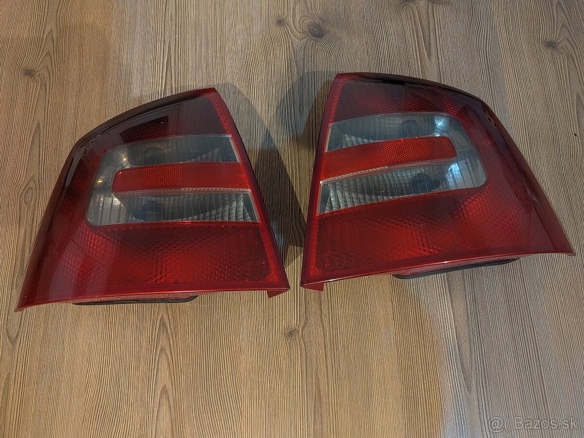 Octavia 2 svetlá - 5