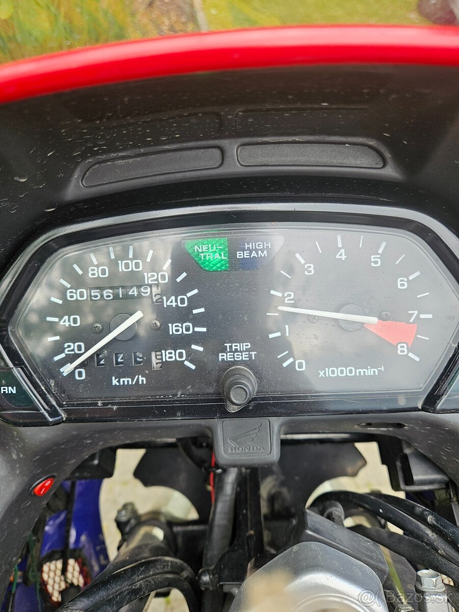 Honda dominator