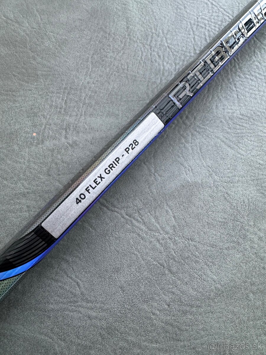 ✅CCM TRIGGER 9 PRO JR LEFT/LAVACKA__flex 40 zahnutie P28 - 5