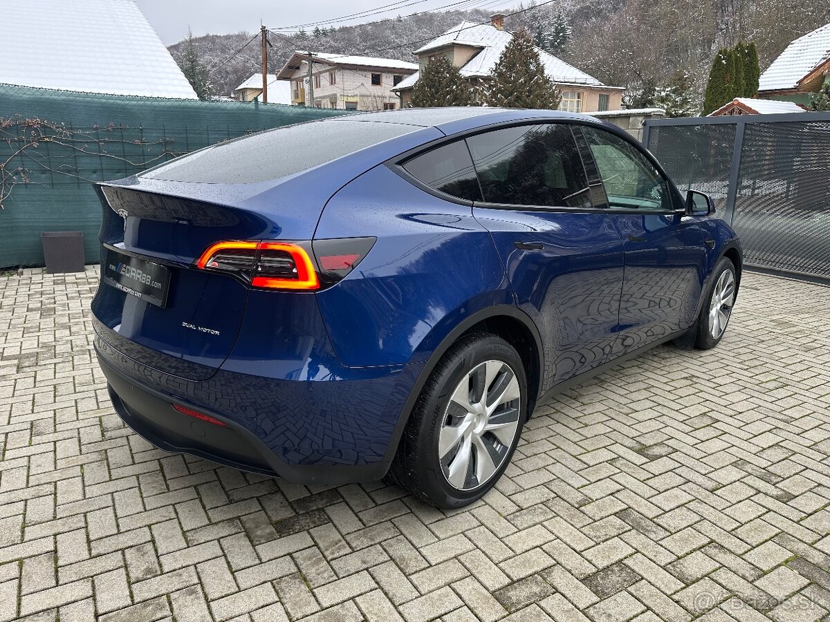 Tesla Model Y Long Range AWD 4x4 - 5