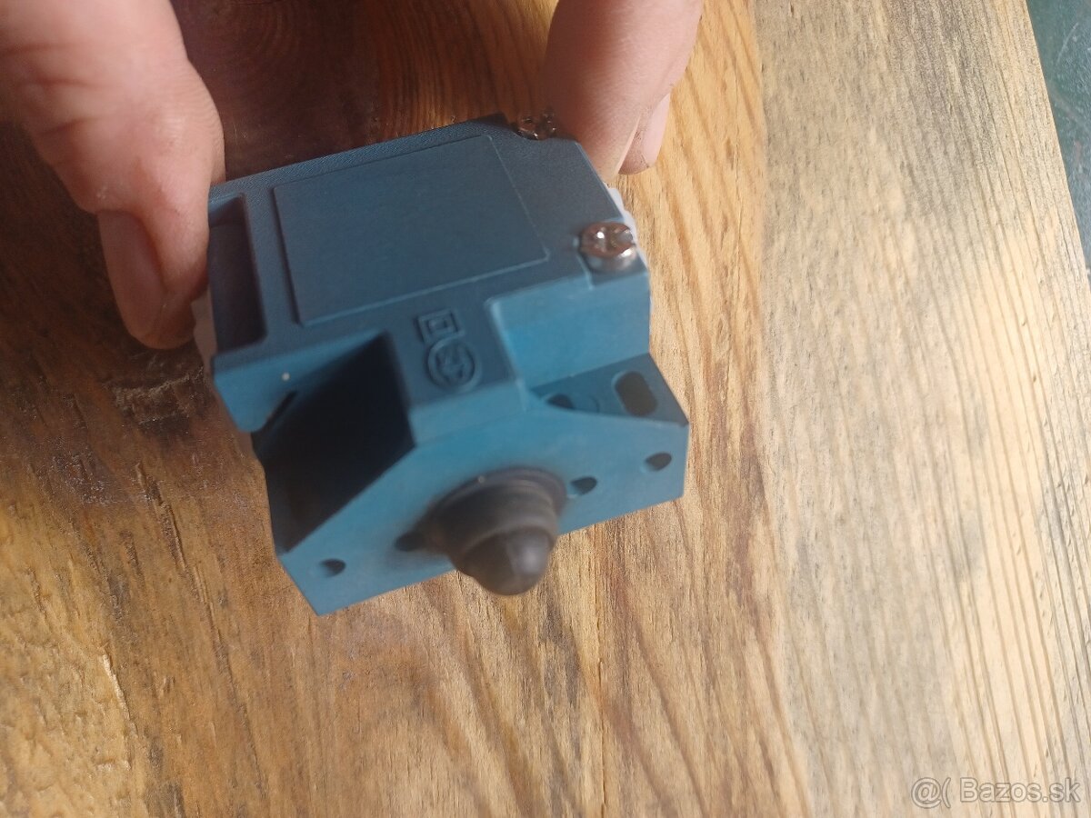 MOELLER koncový spínač AT 11a-1-i - 5