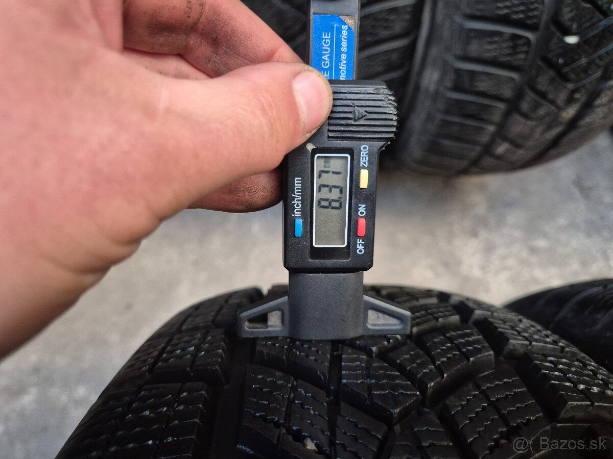215/65 r17 zimné 4 ks GOODYEAR dezén 8,3 - 7,1 mm - 5
