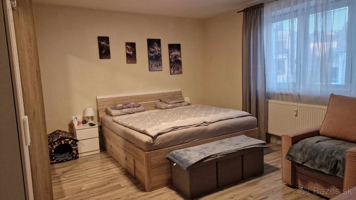 INVESTIČNÁ PRÍLEŽITOSŤ - Rodinný dom s 5 bytovými jednotkami - 5