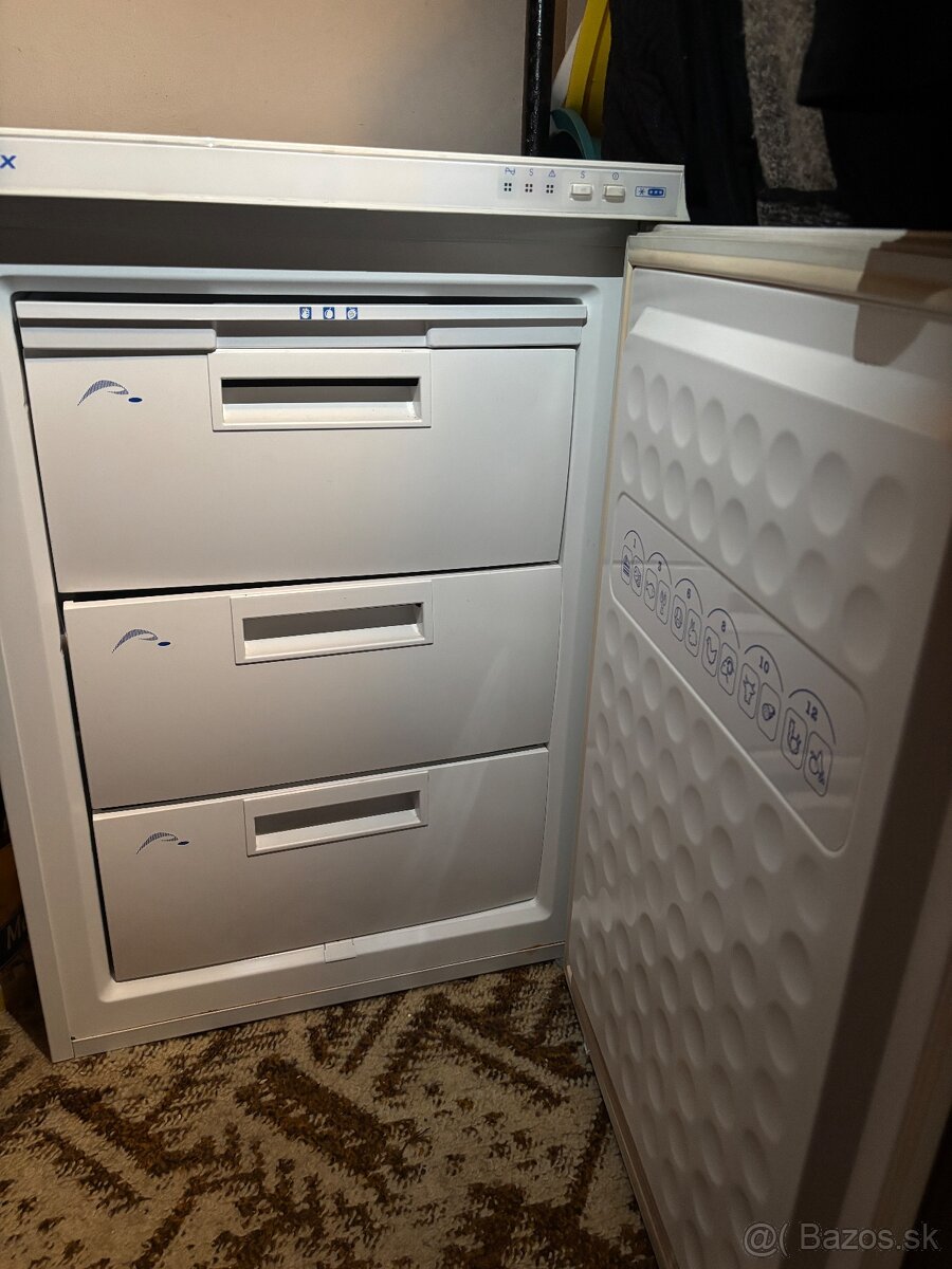 Calex mraznička - 5