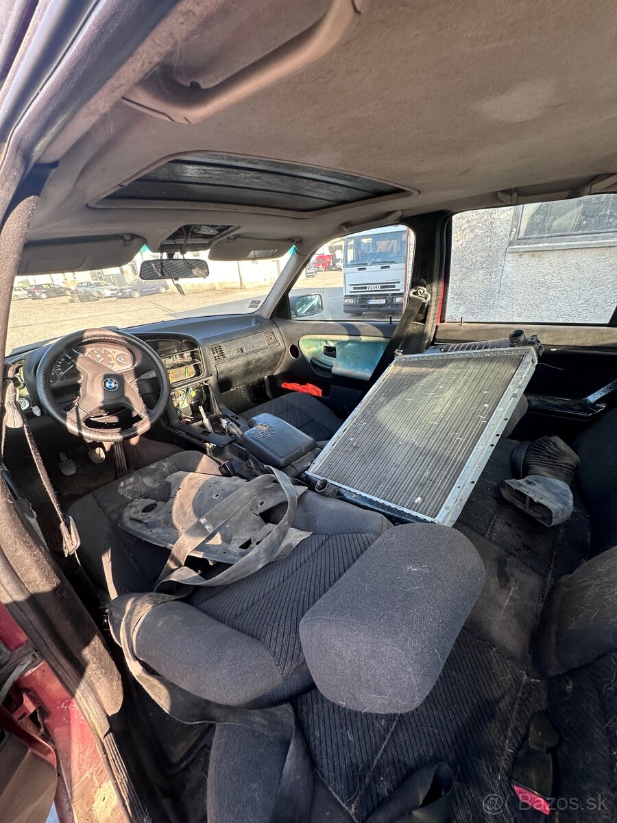 Rozpredam BMW E36 325 TDS - 5